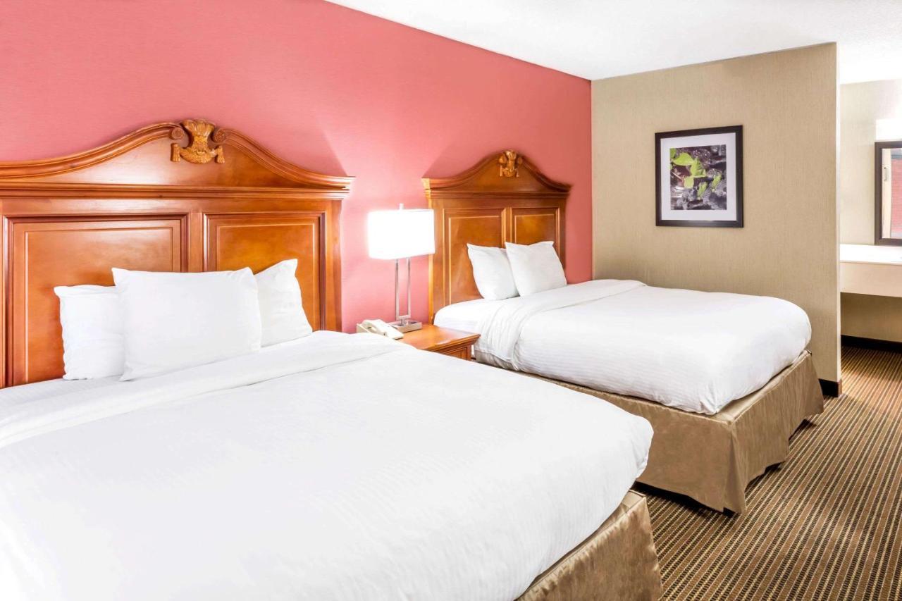 Ramada By Wyndham Salt Lake City North Temple Exterior photo