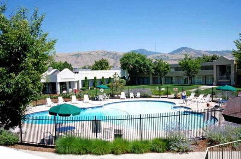 Ramada By Wyndham Salt Lake City North Temple Exterior photo